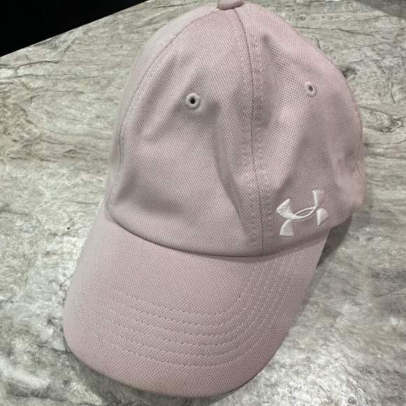 Under Armour Baseball Caps - Set of 4 - Picture 5 of 9